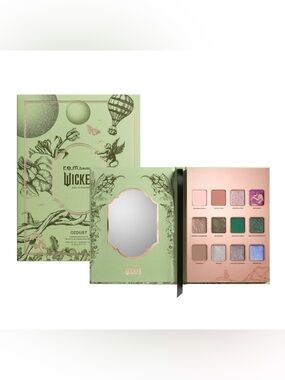 r.e.m. beauty x Wicked Ozdust Eyeshadow Palette (limited edition)